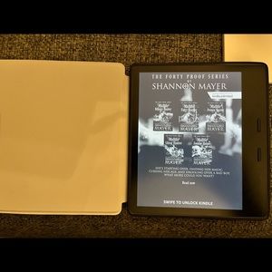 Kindle oasis 9 w/ library case